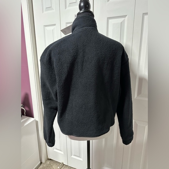 NWT NEW Adidas Women’s Black Polar Fleece Crop Pullover / Size Medium / IN9439 - Picture 5 of 13